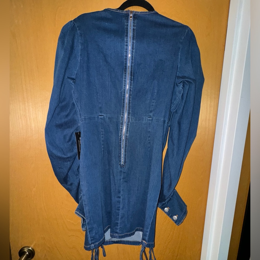 Long sleeve Denim dress with ruching details - Picture 4 of 7